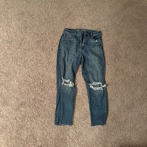 American eagle ripped mom jean NWOT